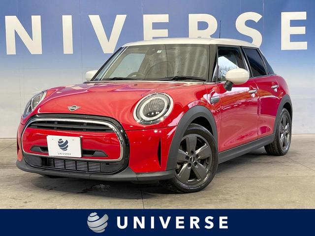 ＭＩＮＩ クーパーＤ　クラシック・トリム　ドライビングアシスト／バックカメラ／クリアランスソナー　ディスプレイオーディオ／ＡｐｐｌｅＣａｒＰｌａｙ　ＬＥＤヘッドライト／オートライト　デジタルメーター　ミラー内蔵ＥＴＣ　ドライビングモード