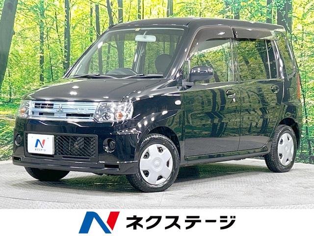 三菱 Ｇ　４ＷＤ　禁煙車　シートヒーター　ＨＩＤヘッドライト　リモコンキー　革巻きステアリング　ダイヤル式エアコン　ＣＤ再生オーディオ