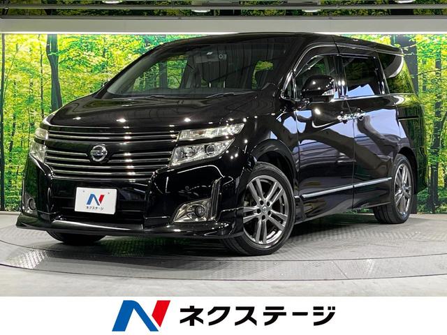 日産 エルグランド ２５０ハイウェイスターアーバンクロム　フリップダウンモニター　両側電動スライドドア　禁煙車　純正ナビ　全周囲カメラ　Ｂｌｕｅｔｏｏｔｈ　フルセグ　ＥＴＣ　ドラレコ　ＨＩＤヘッド　デュアルエアコン　革巻きステアリング　ハーフレザーシート