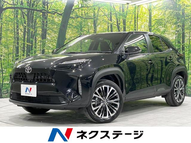 ヤリスクロス Ｚ　４ＷＤ　禁煙車　純正ナビ付ディスプレイオーディオ　全周囲カメラ　レーダークルーズ　寒冷地仕様　ＥＴＣ　ｂｌｕｅｔｏｏｔｈ　ドラレコ　シートヒーター　ハーフレザーシート　ＬＥＤヘッドライト　レーンキープ（1枚目）