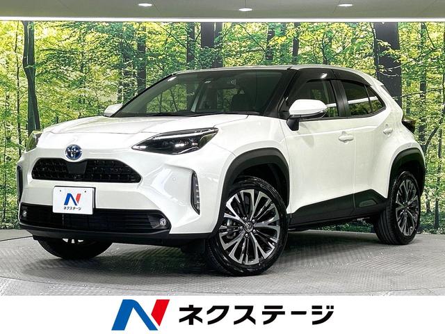 トヨタ ヤリスクロス ハイブリッドＺ　トヨタセーフティセンス　禁煙車　８型ディスプレイオーディオ　ブラインドスポットモニター　ＥＴＣ　ドライブレコーダー　スマートキー　ヒートシーター　ＬＥＤヘッドライト　純正１８インチアルミホイール