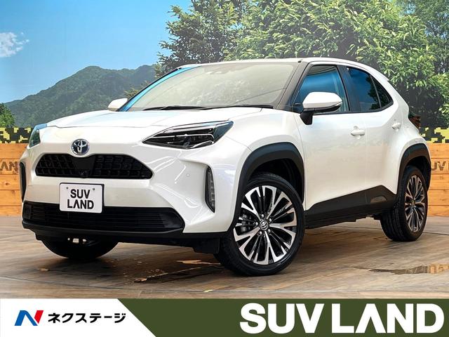 ハイブリッドＺ　禁煙車　８型ディスプレイオーディオ　レーダークルーズ　全周囲カメラ　Ｂｌｕｅｔｏｏｔｈ再生　ＬＥＤヘッド　オートマチックハイビーム　革巻きステアリング　純正１８インチアルミ　コーナーセンサー