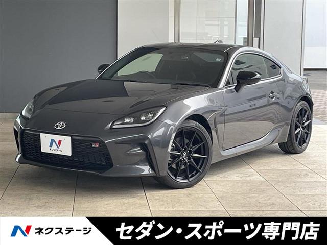 ＲＺ　禁煙車　純正９インチＳＤナビ　ブラインドスポットモニター　バックカメラ　クルコン　前席シートヒーター　純正１８インチアルミ　ステアリング連動　ＬＥＤヘッドライト　純正革巻きハンドル　アルミペダル