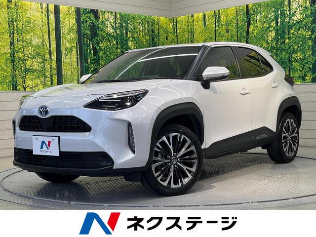 ハイブリッドＺ　純正８型ディスプレイオーディオ　全周囲カメラ　衝突被害軽減システム　レーダークルーズコントロール　禁煙車　コーナーセンサー　スマートキー　ＬＥＤヘッドライト　ＥＴＣ　オートハイビーム　オートエアコン