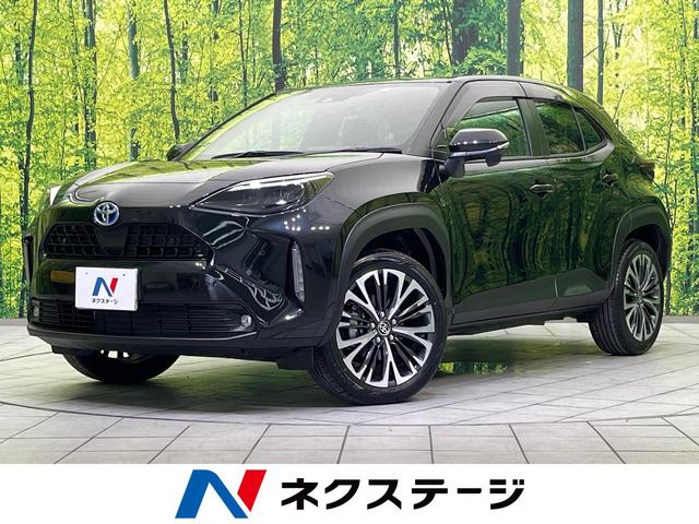 ハイブリッドＺ　純正ナビ　バックカメラ　衝突軽減装置　レーダークルーズ　シートヒーター　ステアリングヒーター　スマートキー　ＬＥＤヘッド　ＥＴＣ２．０　オートハイビーム　デュアルオートエアコン　Ｂｌｕｅｔｏｏｔｈ