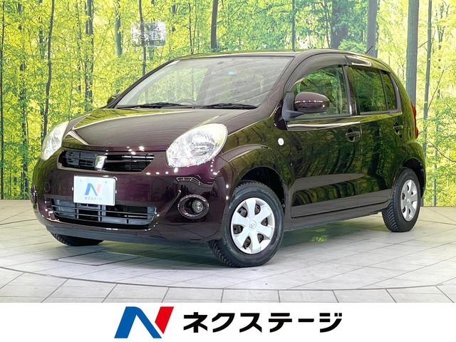 Ｘ　クツロギ　純正ＳＤナビ　禁煙車　Ｂｌｕｅｔｏｏｔｈ接続　スマートキー　ＥＴＣ　ＣＤ　ＤＶＤ再生　フルセグ　電動格納ミラー　エアコン　アームレスト　盗難防止装置　プライバシーガラス