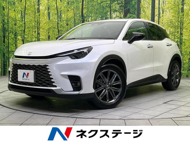 リラックス　禁煙車　純正９．８型ディスプレイ　全周囲カメラ　衝突被害軽減システム　レーダークルーズ　電動リアゲート　レザーシート　パワーシート　コーナーセンサー　ＥＴＣ２．０　オートハイビーム　パークアシスト