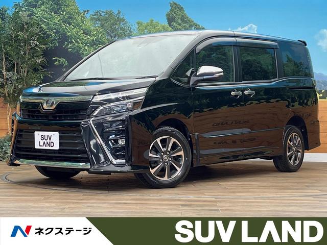 ヴォクシー ＺＳ　煌　４ＷＤ　両側パワースライドドア　９インチ純正ナビ　バックカメラ　トヨタセーフティセンス　寒冷地仕様　ＥＴＣ　クルーズコントロール　ＬＥＤヘッドライト　スマートキー　純正革巻きステアリング（1枚目）
