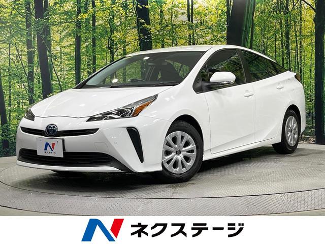 プリウス Ｓ　ＳＤナビ　バックカメラ　衝突被害軽減システム　レーダークルーズ　禁煙車　コーナーセンサー　スマートキー　ＬＥＤヘッド　ＥＴＣ　オートハイビーム　車線逸脱警報　オートライト　オートエアコン（1枚目）