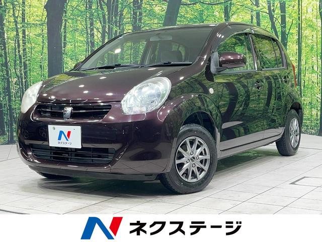 パッソ(トヨタ) Ｘ　クツロギ　禁煙車　純正ナビ　バックカメラ　スマートキー　ＥＴＣ　Ｂｌｕｅｔｏｏｔｈ　ＣＤ　ＤＶＤ再生　フルセグ　プライバシーガラス　盗難防止装置　衝突安全ボディ 中古車画像