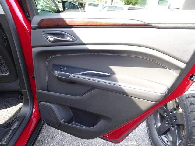 キャデラックSRXクロスオーバー プレミアム 4WD 後期モデル ディーラー車 ブラックレザー 純正20AW(41枚目)