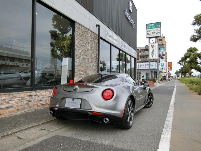 ４Ｃ ベースグレード　禁煙車　走行９３８０ｋｍ　スポーツＰＫＧ　レザーＰＫＧ　レッドステッチ　バックセンサ　ルームミラーモニター＆リアカメラセット　カーボンドアミラーカバー　キーレスＸ２　整備記録Ｈ２８．２９．３０．Ｒ４（2枚目）