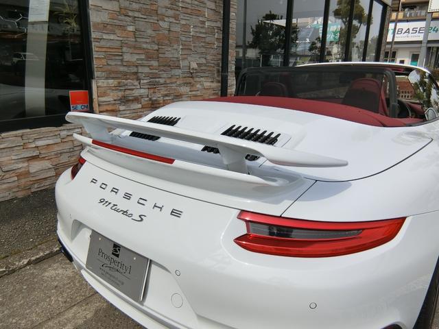 ９１１ ９１１ターボＳ　カブリオレ　アダプティブクルーズ　レーンチェンジアシスト　ペイントサイドスカート　ＬＥＤブラックライト　リアエプロンペイント　パワステ＋　カーボンステア＆ＰＤＫ　イエローメーター　イノテック可変マフラー　純正有り（29枚目）