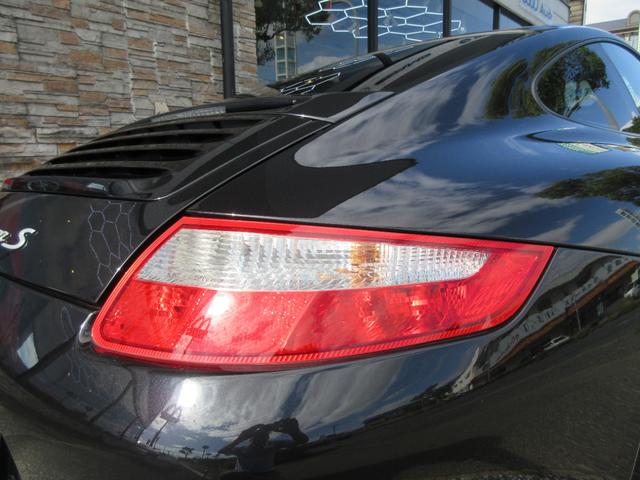 ９１１ ９１１カレラＳ　Ｄ車　２００７ｙモデル　スポーツクロノＰＫＧ　ＰＡＳＭ　スポーツモード　イノテック可変マフラーリモコン付　スポーツステアリング　レッドキャリパ　整備履歴Ｈ１７．１８．２２．２８．２９．Ｒ１．３．５年（19枚目）