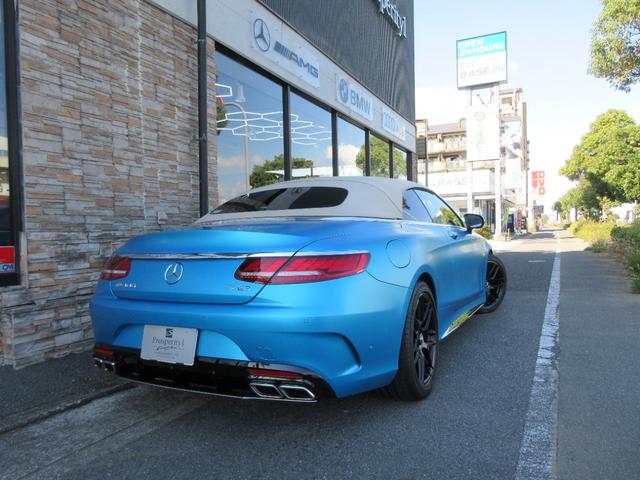 Sクラス S63 4マチック+ カブリオレ サテンマットブルーラッピング(元色アンスラサイトブルーM)AMGスタイリングPKG インテリジェントLEDライト designoエクスクルーシブナッパレザーシート(AMG専用)(2枚目)