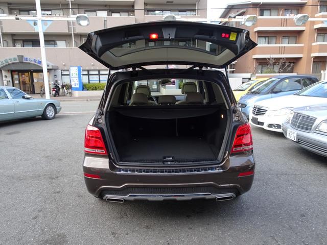 ＧＬＫ３５０　４マチック　ＡＭＧエクスクルーシブパッケージ　レーダーセーフティパッケージ　屋内保管禁煙車　ベージュレザートシート　パノラミックスライディングルーフ　インテリジェントライト　取説　保証書　記録簿　予備スマートキー(36枚目)