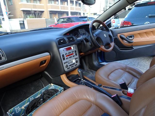 ４０６ クーペ　Ｄ車　右Ｈ　　レザーパワーシート　キーレス　タイミングベルト　ウォーターポンプ　エアコンコンプレッサー交換済み　ＥＴＣ　禁煙車　取扱説明書　記録簿　スペアキー（32枚目）