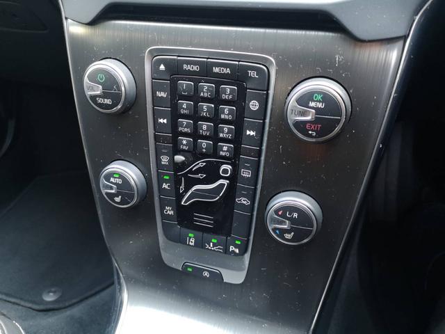 Ｖ４０ Ｔ４　ＳＥ　ナビ　アルミホイール　アダプティブクルーズコントロール　バックカメラ　ＥＴＣ　ブラインドスポットモニター　障害物センサー　シートヒーター　パワーシート　オートライト　オートエアコン　レーンアシスト（26枚目）