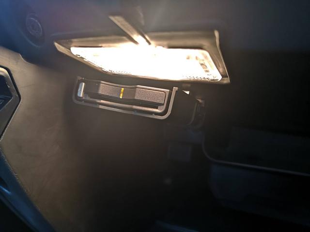 Ｖ４０ Ｔ４　ＳＥ　ナビ　アルミホイール　アダプティブクルーズコントロール　バックカメラ　ＥＴＣ　ブラインドスポットモニター　障害物センサー　シートヒーター　パワーシート　オートライト　オートエアコン　レーンアシスト（28枚目）