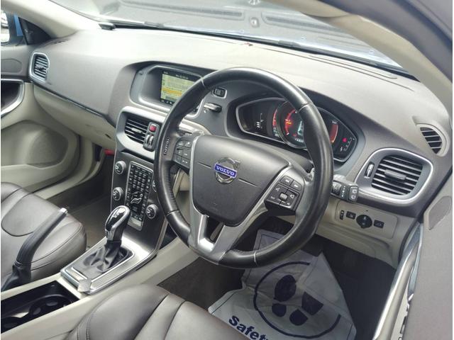 Ｖ４０ Ｄ４　ＳＥ　ナビ　アダプティブクルーズコントロール　バックカメラ　レザーシート　　　ブラインドスポットモニター　Ｂｌｕｅｔｏｏｔｈ　キセノン　ＥＴＣ　障害物センサー　パークアシスト　パワーシート　シートヒーター（12枚目）