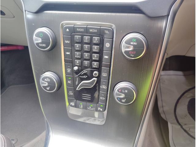 Ｖ４０ Ｄ４　ＳＥ　ナビ　アダプティブクルーズコントロール　バックカメラ　レザーシート　　　ブラインドスポットモニター　Ｂｌｕｅｔｏｏｔｈ　キセノン　ＥＴＣ　障害物センサー　パークアシスト　パワーシート　シートヒーター（27枚目）