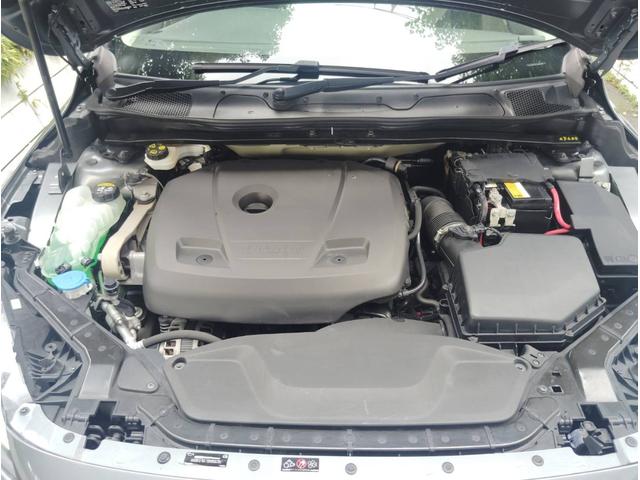 Ｖ４０ クロスカントリー　Ｔ５　ＡＷＤ　サマム　ナビＴＶ　ＥＴＣ　レザー　バックカメラ　アダクティブクルーズコントロール　ＬＥＤ　デイライト　パワーシート　シートヒーター　ＣＤ　Ｂｌｕｅｔｏｏｔｈ　ブラインドスポットモニター　スマートキー　４ＷＤ（19枚目）