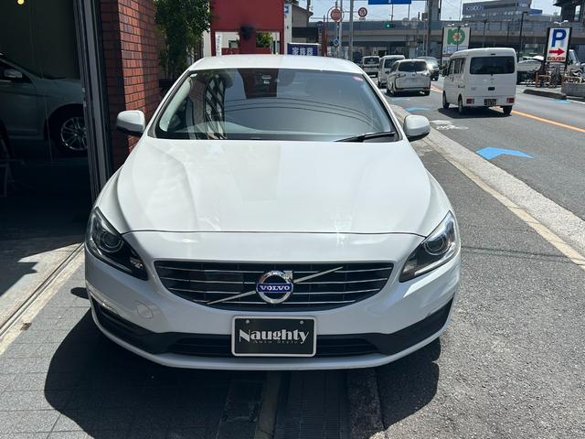 Ｖ６０ Ｄ４　タック　最終モデル　高燃費クリーンディーゼル　アイシン８速パドルシフト　エンケイ１８インチアルミ純正有り　黒革シート　ステアリングヒーター　純正ＨＤＤナビ　地デジ　Ｂｌｕｅｔｏｏｔｈ　Ｍサーバー　Ｂカメラ（3枚目）