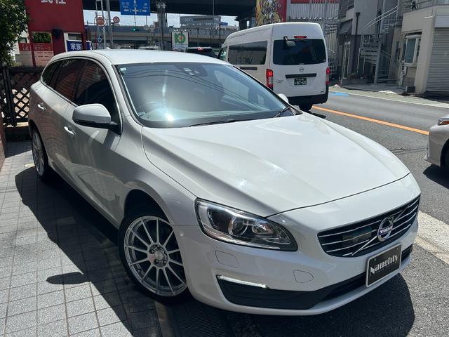 Ｖ６０ Ｄ４　タック　最終モデル　高燃費クリーンディーゼル　アイシン８速パドルシフト　エンケイ１８インチアルミ純正有り　黒革シート　ステアリングヒーター　純正ＨＤＤナビ　地デジ　Ｂｌｕｅｔｏｏｔｈ　Ｍサーバー　Ｂカメラ（4枚目）