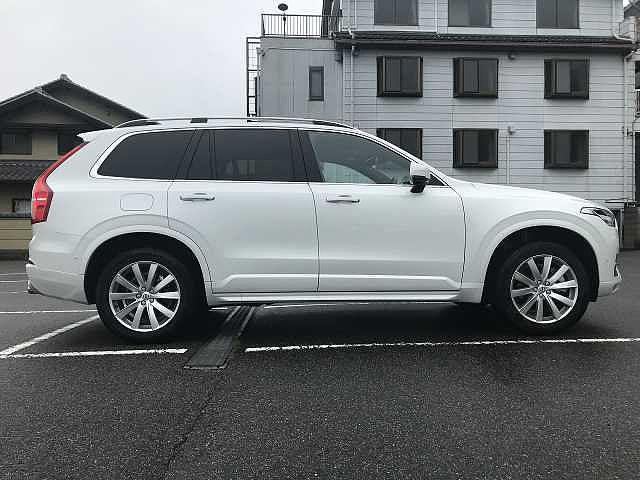 T5 AWD モーメンタム 社内試乗車使用 360℃モニター(4枚目)
