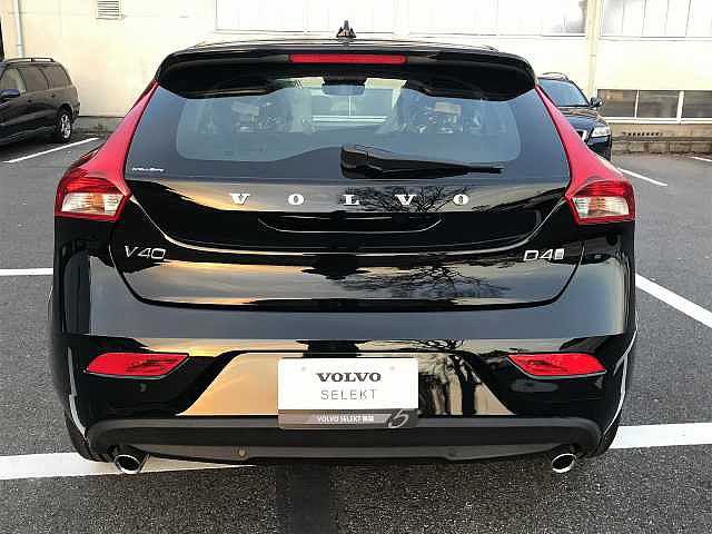 D4 インスクリプション 未使用 2018モデル 新車保証付(3枚目)