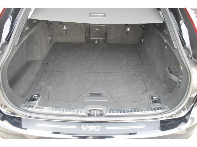 Ｖ９０ Ｄ４　インスクリプション　ディーゼル　レザー　電動リアゲート　純正１８ＡＷ　ｈａｒｍａｎｋａｒｄｏｎオーディオシステム　地デジＴＶ　バックカメラ　ＥＴＣ（28枚目）