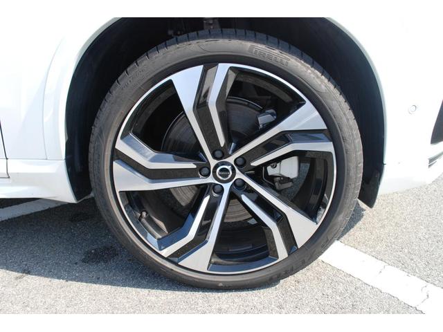 ＸＣ９０ リチャージアルテメットＴ８ＡＷＤプラグインハイブリド　Ｇｏｏｇｌｅ　Ｓｕｎｒｏｏｆ　電動リアゲート　クリスタルノブ　純正２２ＡＷ　３列シート　ｈａｒｍａｎｋａｒｄｏｎオーディオシステム　バックカメラ　ＥＴＣ（5枚目）