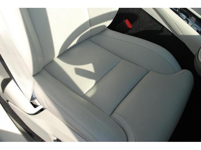 ＸＣ９０ リチャージアルテメットＴ８ＡＷＤプラグインハイブリド　Ｇｏｏｇｌｅ　Ｓｕｎｒｏｏｆ　電動リアゲート　クリスタルノブ　純正２２ＡＷ　３列シート　ｈａｒｍａｎｋａｒｄｏｎオーディオシステム　バックカメラ　ＥＴＣ（7枚目）