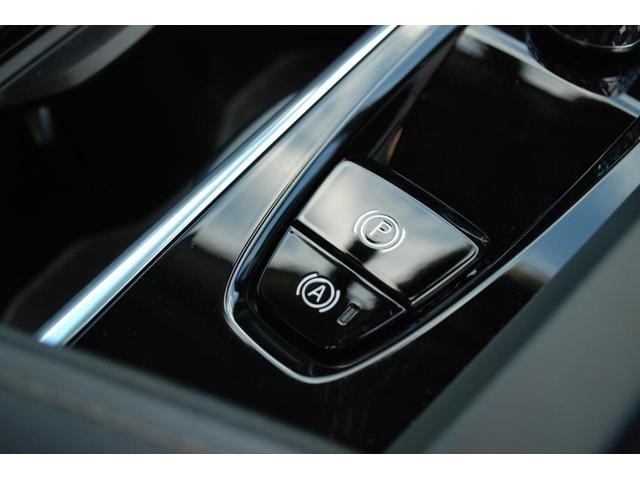 ＸＣ６０ リチャージアルティメトＴ６ＡＷＤプラグインハイブリド　Ｇｏｏｇｌｅ搭載　Ｓｕｎｒｏｏｆ　エアサスペンション　レザー　純正２１ＡＷ　電動リアゲート　クリスタルノブ　Ｂ＆Ｗオーディオシステム（10枚目）