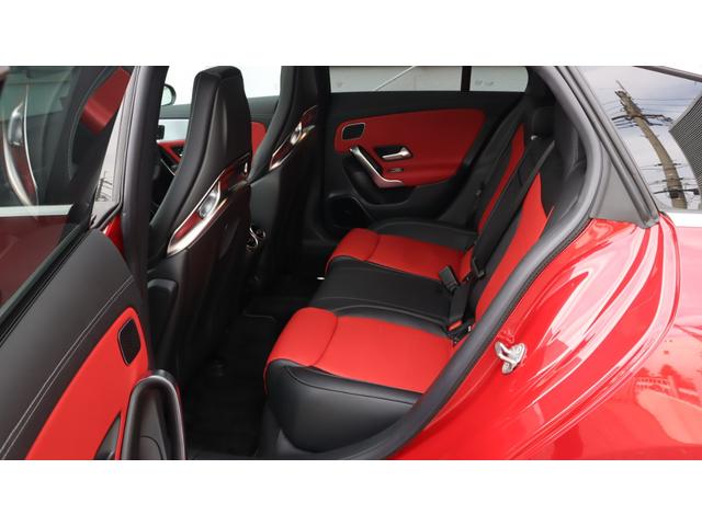 CLAクラス シューティングブレーク CLA45 S 4マチック+ シューティングブレーク AMGアドバンスドパッケージ AMGパフォーマンスパッケージ パノラミックスライディングルーフ Burmesterサラウンドサウンドシステム メモリー付パワーシート アンビエントライト シートヒーター(3枚目)
