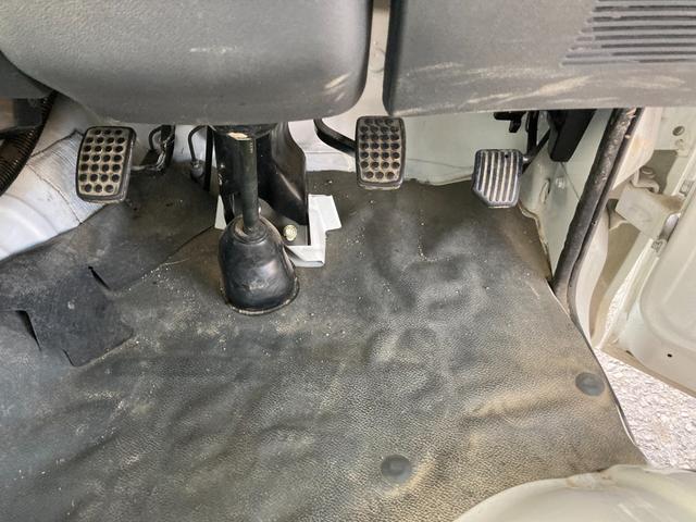 4WD パワーステアリング 5MT エアコン ブリヂストンタイヤ4本新品交換済み 禁煙車 記録簿 車検整備付き(26枚目)