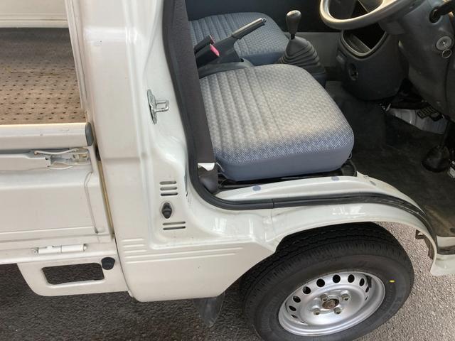 4WD パワーステアリング 5MT エアコン ブリヂストンタイヤ4本新品交換済み 禁煙車 記録簿 車検整備付き(34枚目)