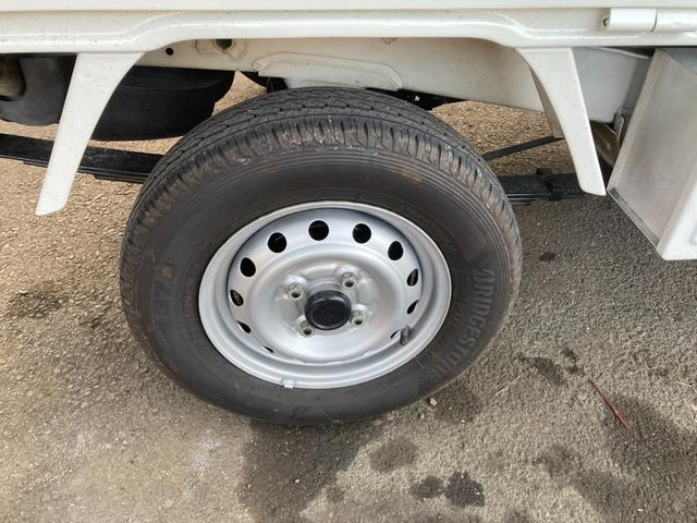 パワーステアリング 4WD オールペイント 5MT エアコン ツールボックス付き 禁煙車(25枚目)