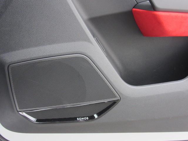 ＲＳ Ｑ３ スポーツバック ベースグレード　ワンオーナー・ＲＳダンピングサス・ＲＳスポーツエグゾースト・ＳＯＮＯＳサウンド・ブラックスタイリングＰ・５Ｖデザインブラック２１インチＡＷ・プライバシーガラス・衝突軽減ブレーキ・アダプティブクルーズ（17枚目）