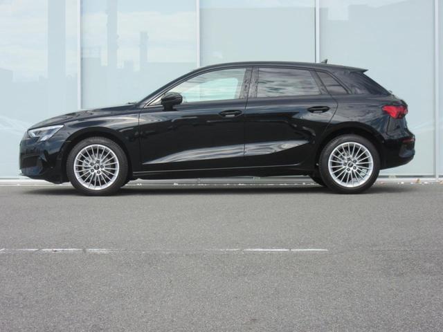 A3 スポーツバック30TFSIアドバンスド ワンオーナー・タッチレスポンス付MMIナビゲーション・サイドアシスト・レーンアシスト・追突予防・パノラマサンルーフ・レザーパッケージ・プライバシーガラス(7枚目)