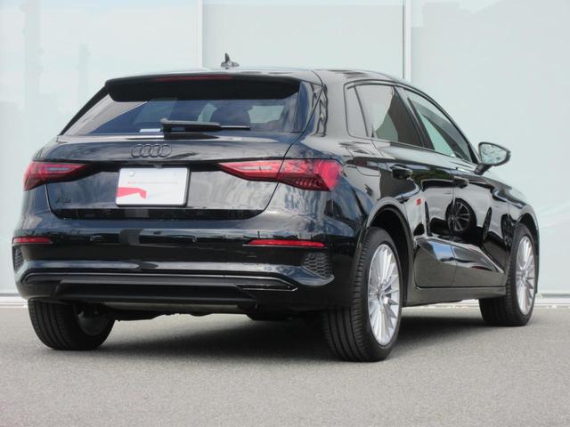 A3 スポーツバック30TFSIアドバンスド ワンオーナー・タッチレスポンス付MMIナビゲーション・サイドアシスト・レーンアシスト・追突予防・パノラマサンルーフ・レザーパッケージ・プライバシーガラス(8枚目)