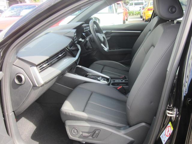 A3 スポーツバック30TFSIアドバンスド ワンオーナー・タッチレスポンス付MMIナビゲーション・サイドアシスト・レーンアシスト・追突予防・パノラマサンルーフ・レザーパッケージ・プライバシーガラス(18枚目)