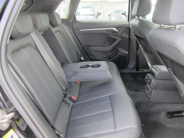 A3 スポーツバック30TFSIアドバンスド ワンオーナー・タッチレスポンス付MMIナビゲーション・サイドアシスト・レーンアシスト・追突予防・パノラマサンルーフ・レザーパッケージ・プライバシーガラス(19枚目)