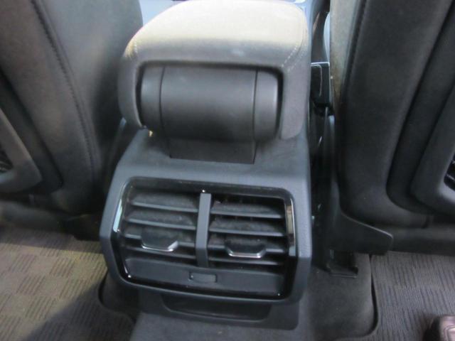 Q3 35TFSIアドバンスド ワンオーナー・タッチレスポンス付MMIナビゲーション・追突予防・サイドアシスト・レーンアシストカープレイ・LEDヘッドライト・リアダイナミックウィンカー・フロント電動シート(18枚目)