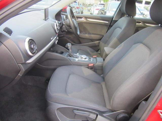 A3 スポーツバック30TFSI アシスタンスP・コンビニエンスP・スマートキー・バーチャルコクピット・リヤカメラ・キセノンヘッドライト・16インチアルミホイール・アダプティブクルーズ・衝突軽減ブレーキ(19枚目)