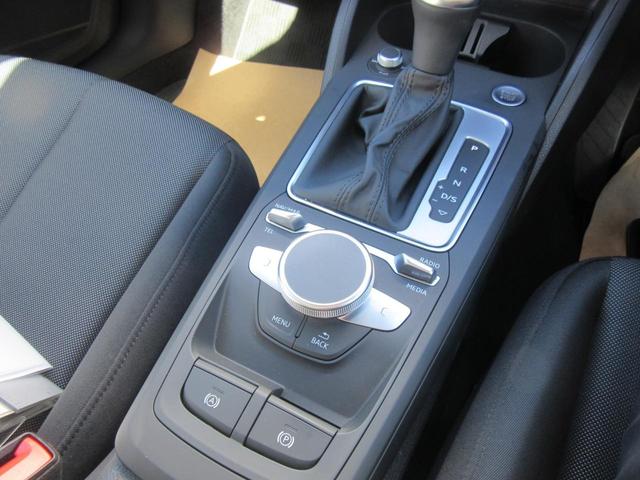 Q2 35TFSIアドバンスド デモカー・コンビニエンスアシスタンスパッケージ・テクノロジーパッケージ・ナビゲーションパッケージ・Applecarplay・アンドロイドオート・電動トランク・アダプティブクルーズ・LEDヘッドライト(16枚目)