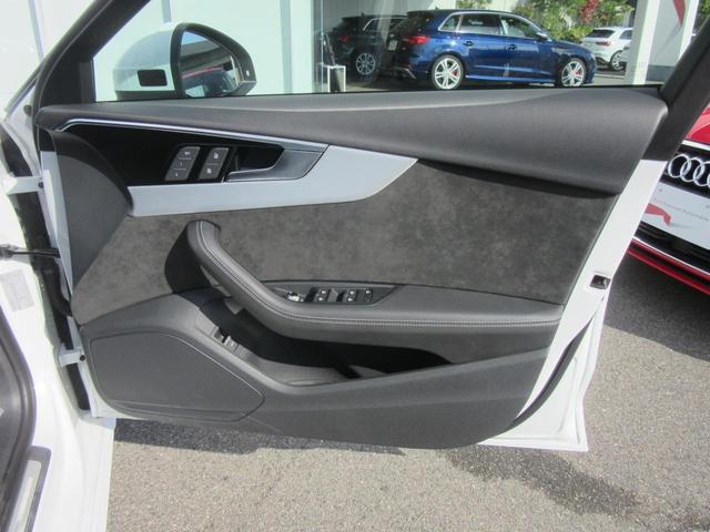 Ａ４アバント ４５ＴＦＳＩクワトロ　Ｓライン　ワンオーナー・Ｓラインプラスパッケージ・パノラマサンルーフ・パークアシストパッケージ・Ａｐｐｌｅｃａｒｐｌａｙ・アンドロイドオート・マトリクスＬＥＤヘッドライト・アダプティブクルーズコントロール・（17枚目）