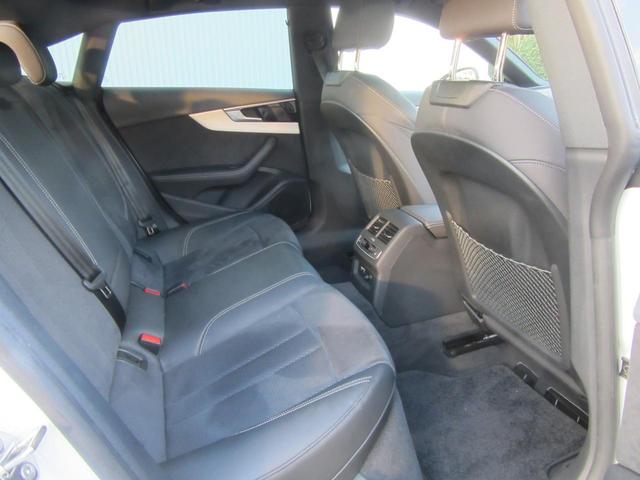 Ａ５スポーツバック ３５ＴＤＩ　Ｓライン　ワンオーナー・タッチレスポンス付ＭＭＩ・カープレイ・アンドロイドオート・マトリクスＬＥＤヘッドライト・リアダイナミックウィンカー・ヴァーチャルコックピット（19枚目）