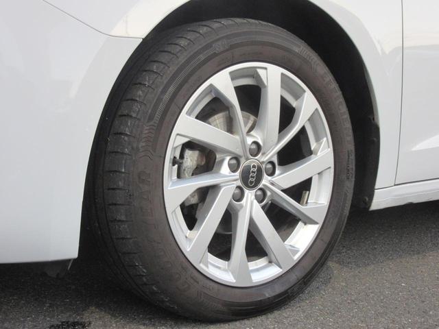 Ａ１スポーツバック ２５ＴＦＳＩ　アドバンスド　ワンオーナー　コントラストルーフ　スマートフォンインターフェース　コンビニエンスアシスタンスパッケージ　ナビゲーションパッケージ（10枚目）