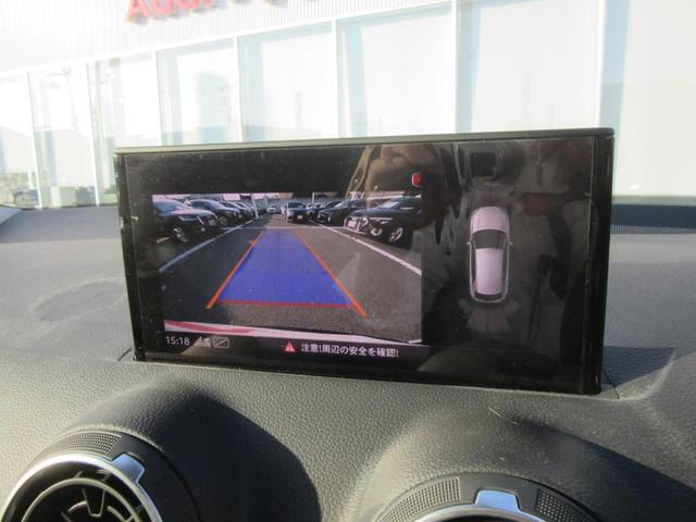 スイッチ類・ダイヤル類など細部までこだわりを感じ取れるインテリアです。クリック感は操作する喜びを感じていただけます。